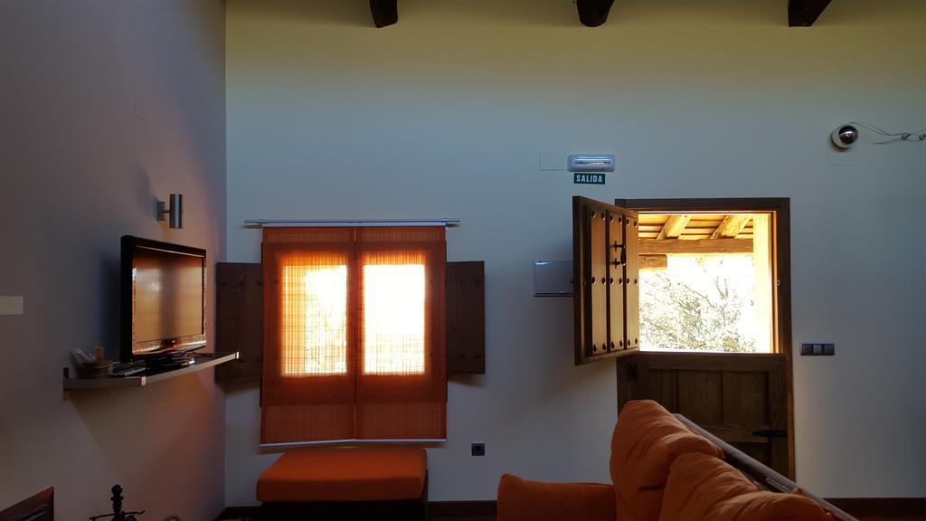 Apartamentos Rurales En Plena Sierra La Calera Esterno foto
